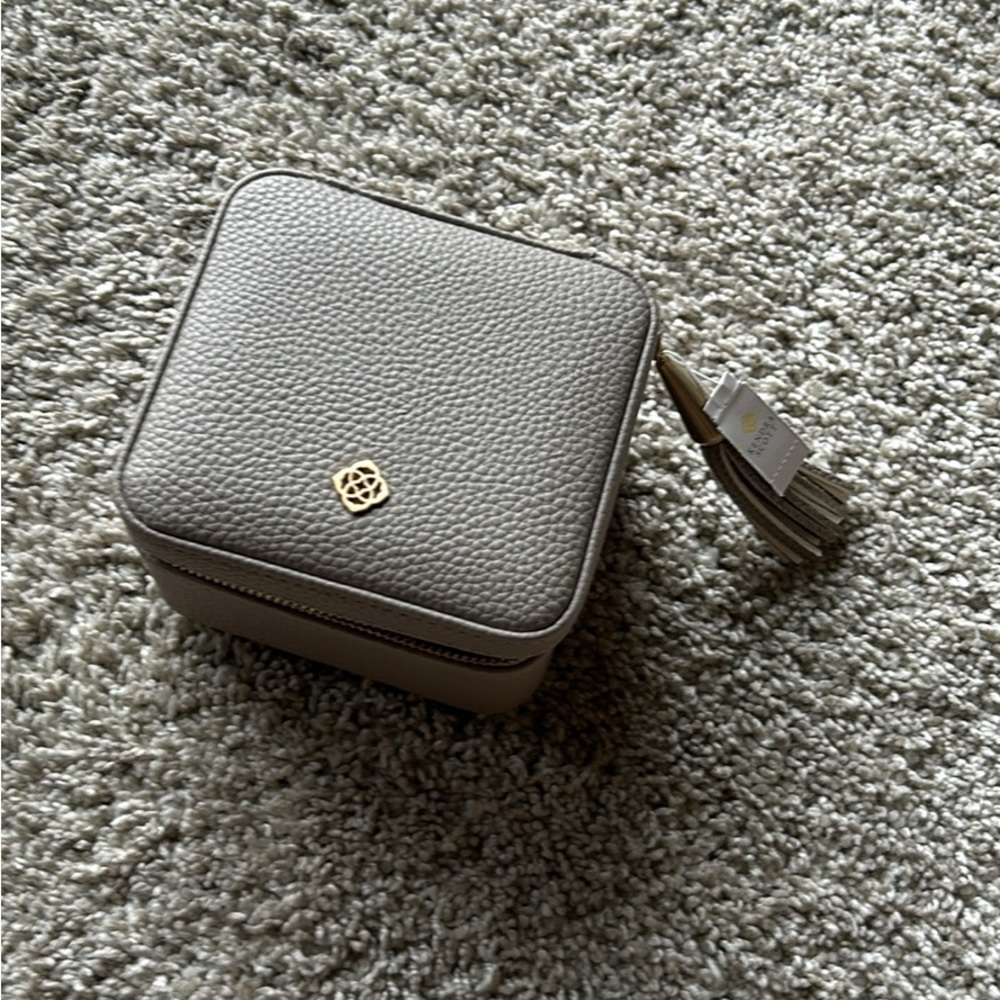 Kendra Scott Travel Jewelry box